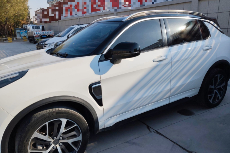 领克01 EM-P 2018款 1.5T PHEV 劲Pro 国V车身外观4