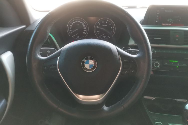 宝马1系(进口) 2018款 118i 领先型中控内饰13