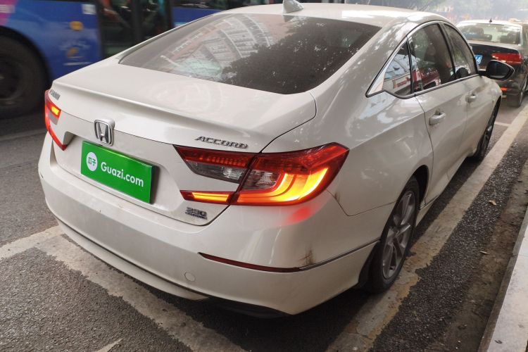 本田 雅阁 2018款 230TURBO 舒适版 国VI车身外观7