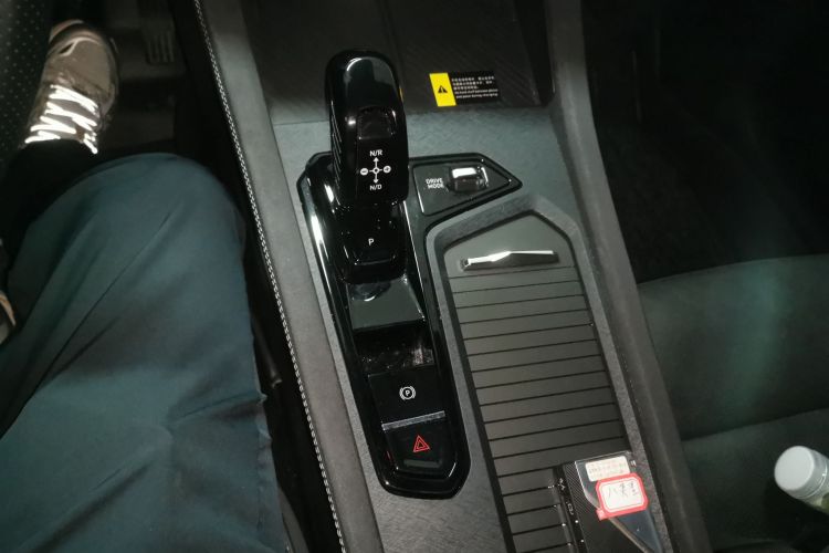 领克03 2023款 2.0TD DCT劲Halo中控内饰18