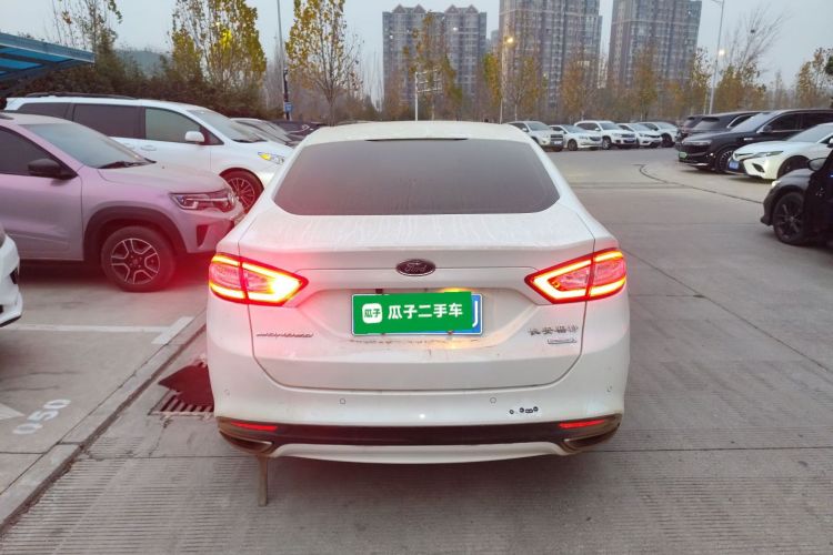 福特 蒙迪欧 2013款 2.0L GTDi200时尚型车身外观6