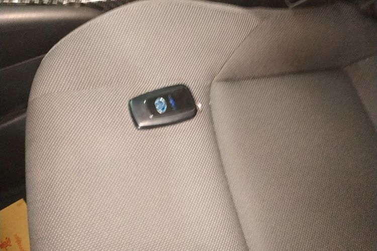 丰田 雷凌 2022款 双擎 1.8H E-CVT豪华版中控内饰11