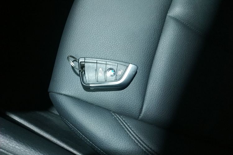 宝马X1 2019款 sDrive20Li 领先型中控内饰11