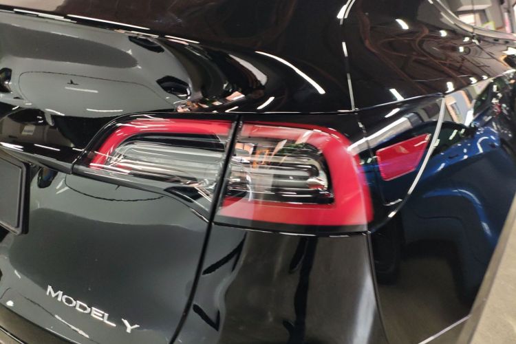 特斯拉 Model Y 2021款 长续航全轮驱动版车身外观6006