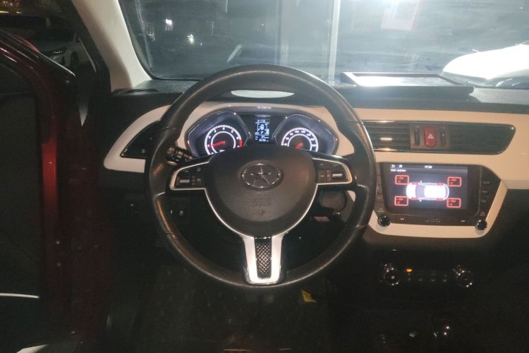 江汽集团 瑞风S2 2015款 1.5L CVT豪华智能型中控内饰13