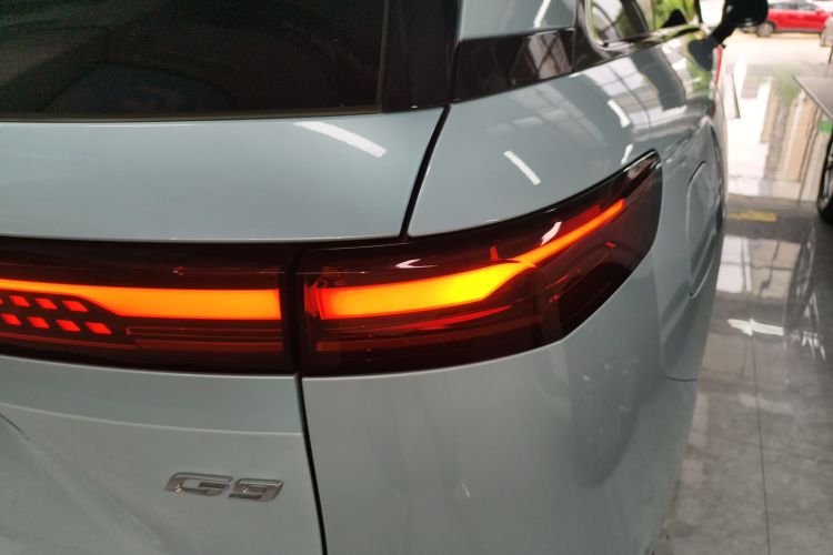 小鹏G9 2022款 702 Pro车身外观9