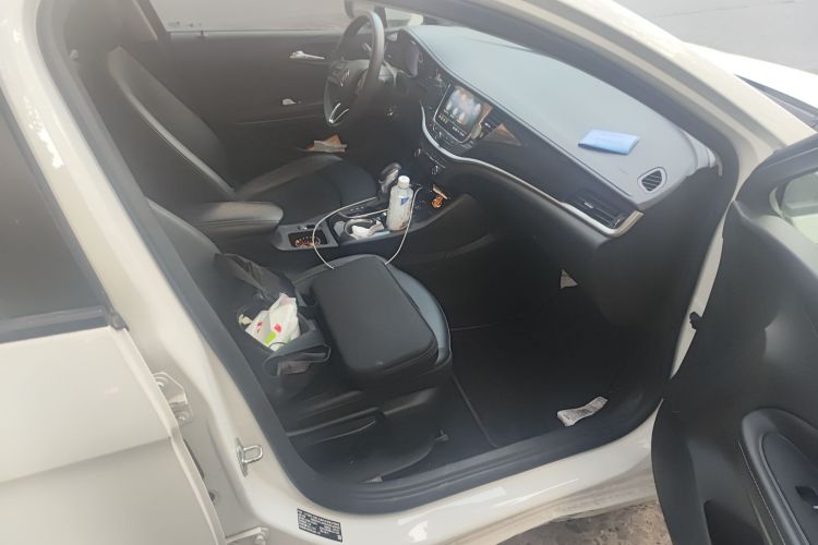 别克 威朗 2020款 20T CVT领先型局部细节9005