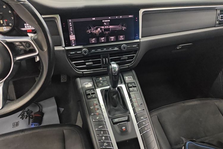 保时捷 2018款 Macan 2.0T中控内饰16