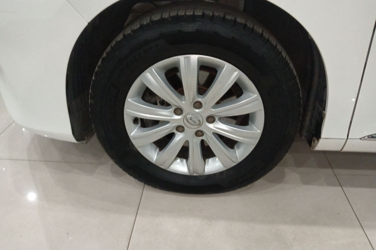 广汽传祺 传祺M8 2018款 320T 尊享版车身外观6007