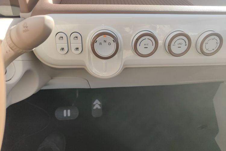 奔腾小马 2026款 222km 萌趣马 Plus中控内饰18