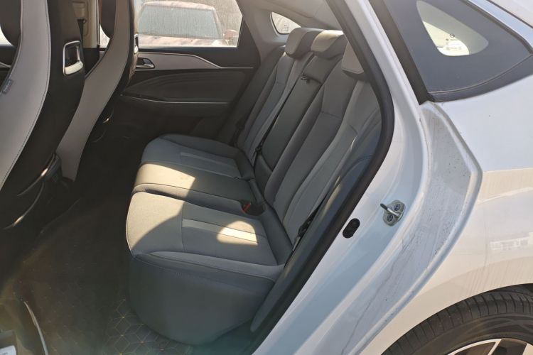 埃安 AION S Plus 2023款 70 乐享版 三元锂中控内饰7004