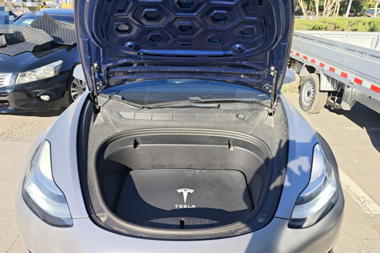 特斯拉 Model 3 2020款 改款 长续航后轮驱动版机舱底盘24