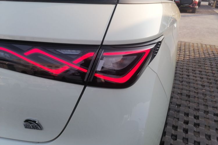 比亚迪 海豚 2023款 420km 时尚版车身外观9