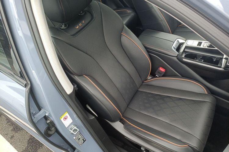 魏牌 拿铁DHT 2022款 1.5T DHT大杯局部细节41