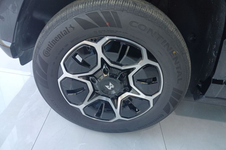 猛士M817 2025款 Max车身外观6007