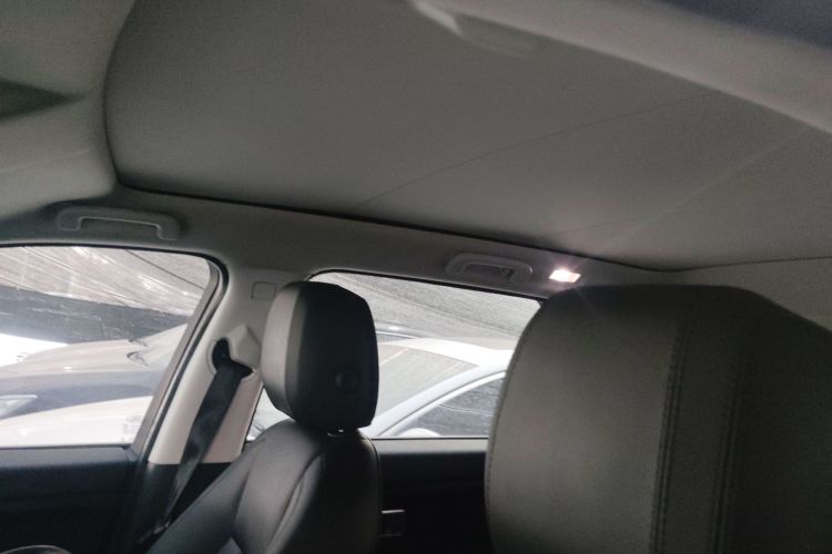 路虎 发现神行 2017款 2.0T HSE局部细节22