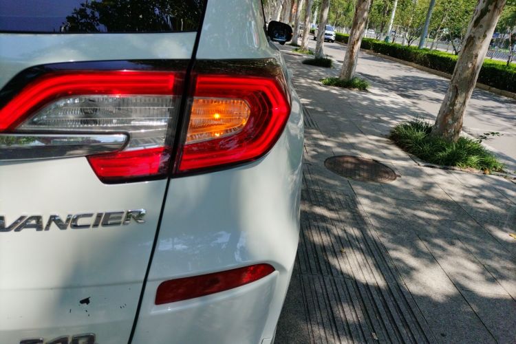 本田 冠道 2017款 240TURBO 两驱豪华版车身外观6006