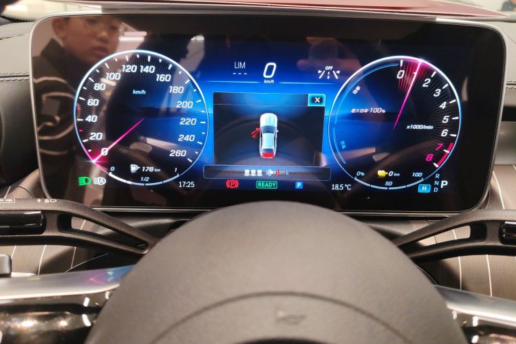 奔驰C级新能源 2023款 C 350 eL中控内饰14