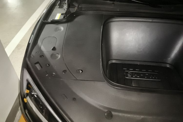 鸿蒙智行 问界M5 2022款 纯电后驱标准版局部细节9006