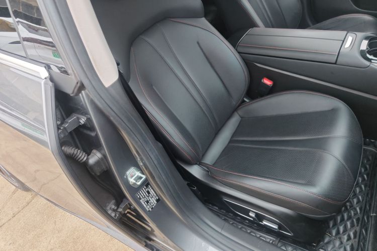 小鹏P7 2022款 480N+局部细节41