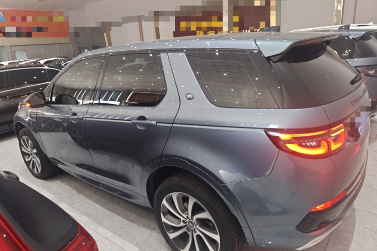 路虎 发现运动版 2020款 249PS R-Dynamic 性能版车身外观4