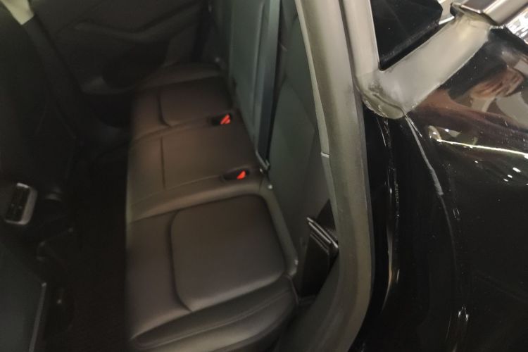 特斯拉 Model Y 2022款 后轮驱动版中控内饰7004