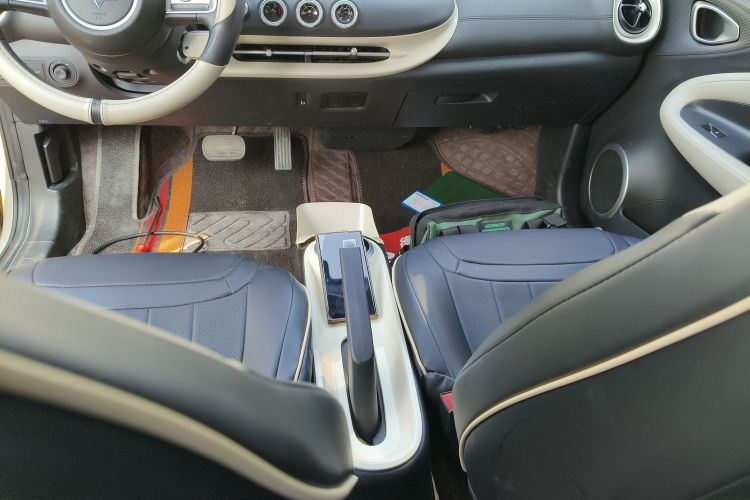 五菱汽车 五菱缤果 2023款 333km 快享款中控内饰18