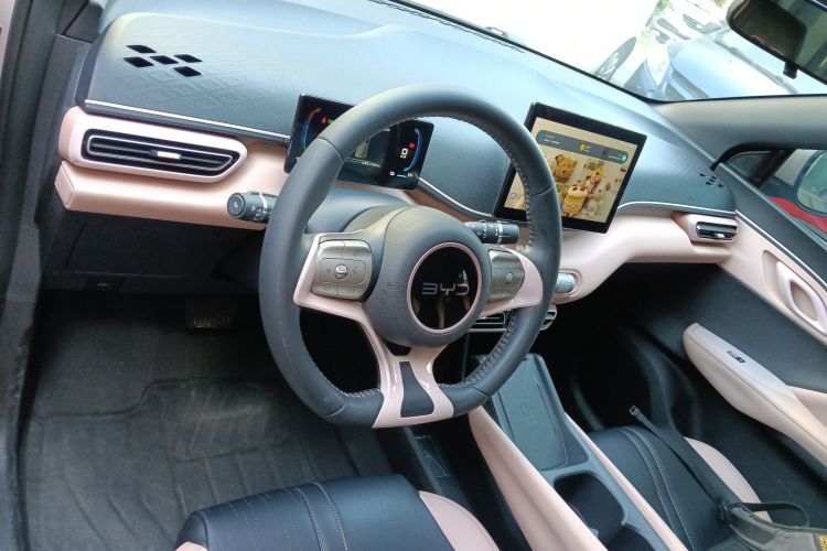 比亚迪 海鸥 2024款 荣耀版 305km 自由版中控内饰12