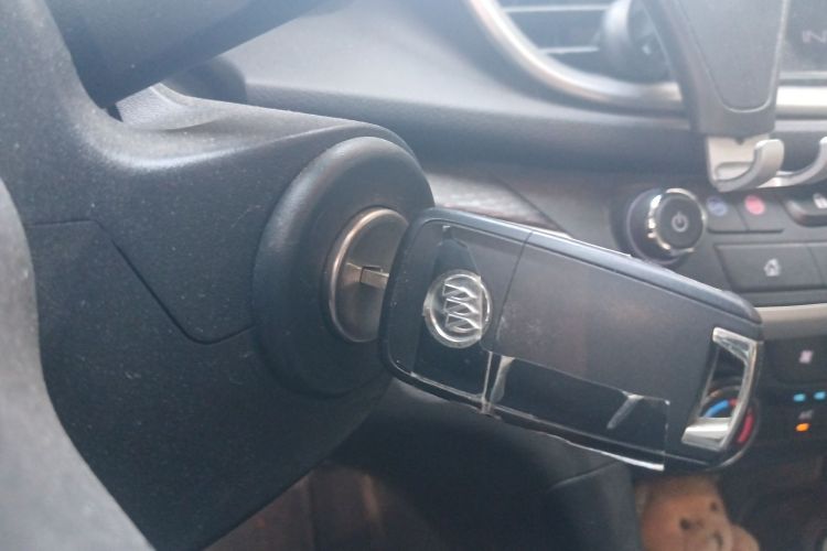 别克 英朗 2021款 1.3T 自动轻混动精英型中控内饰11