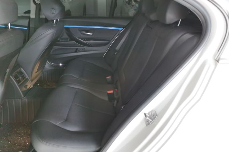 宝马3系 2018款 320Li 时尚型中控内饰7004