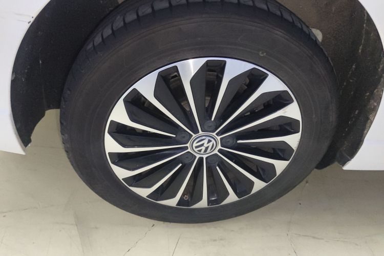 大众 朗逸纯电 2019款 优享版车身外观6008