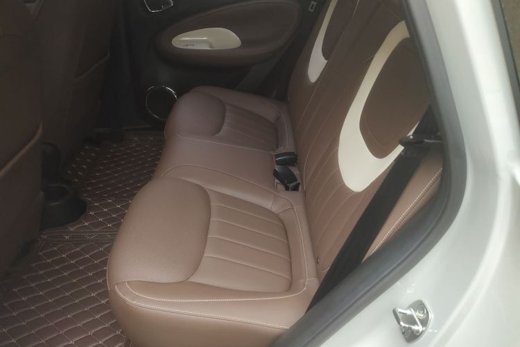 五菱汽车 五菱缤果 2023款 333km 灵犀互联款中控内饰21