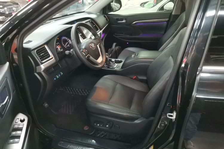 丰田 汉兰达 2021款 2.0T 四驱豪华版 7座局部细节19