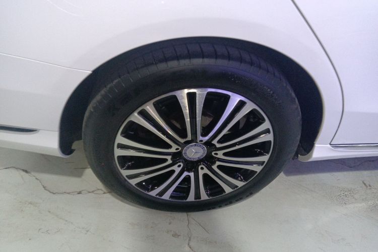 奔驰C级 2016款 C 200 L车身外观56