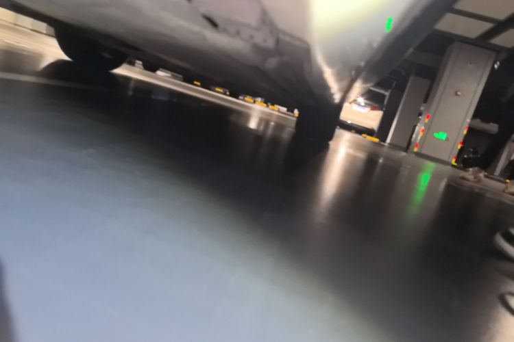 奔驰E级 2017款 E 200 L 运动型 4MATIC局部细节9002