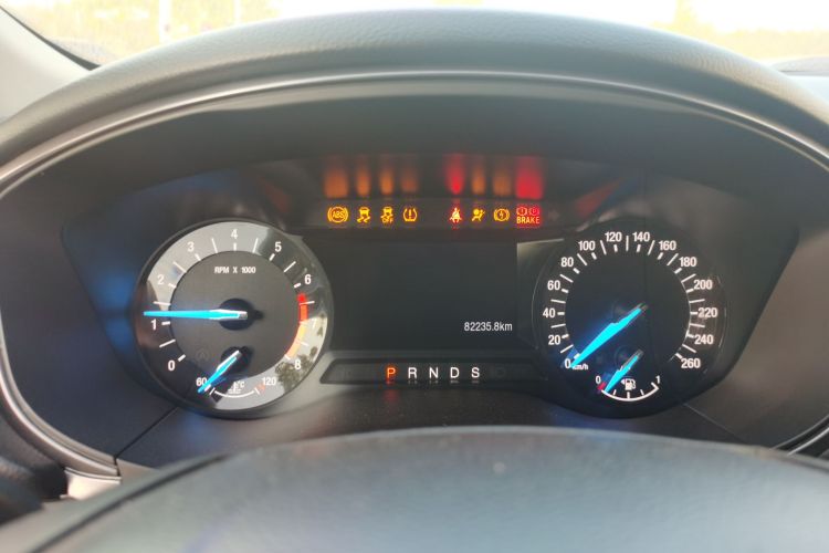 福特 蒙迪欧 2017款 EcoBoost 200 时尚型中控内饰14