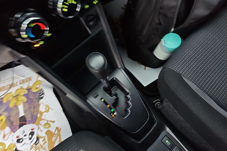 丰田 威驰 2021款 1.5L CVT创行版中控内饰18