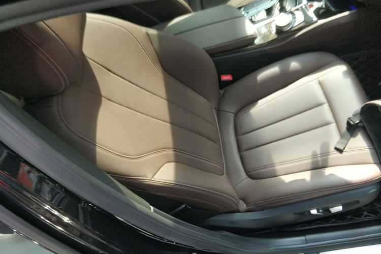 宝马5系 2019款 525Li M运动套装局部细节41