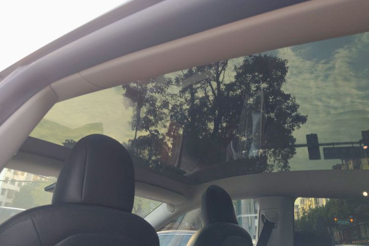 特斯拉 Model Y 2021款 标准续航后驱版中控内饰22