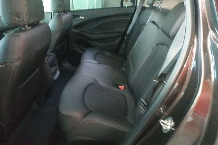 别克 昂科威 2020款 20T 两驱领先型中控内饰21