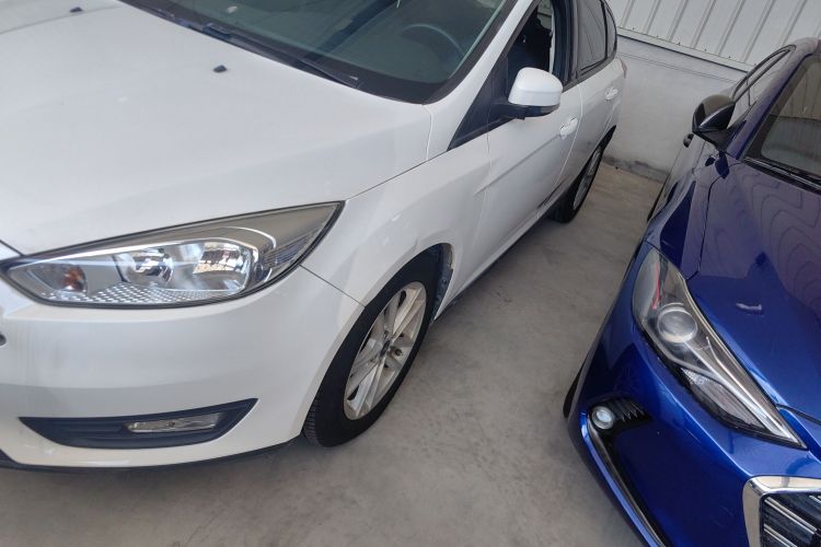 福特 福克斯 2018款 两厢经典 EcoBoost 125 自动超能风尚型智行版局部细节36