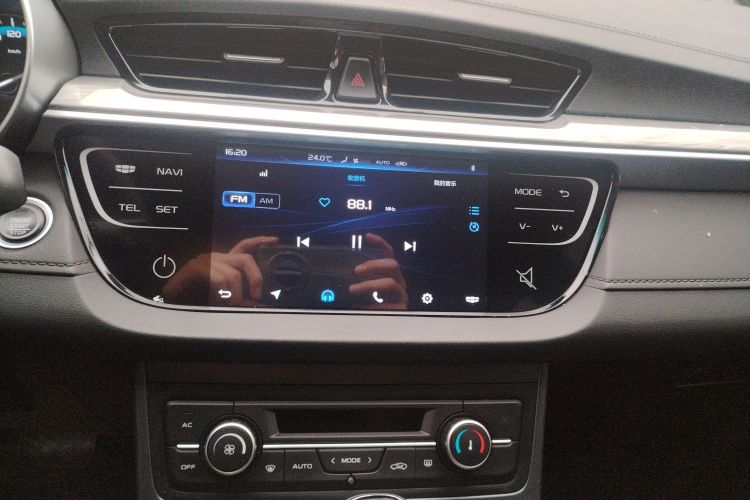 吉利汽车 帝豪 2019款 领军版 1.5L CVT豪华型 国VI中控内饰16