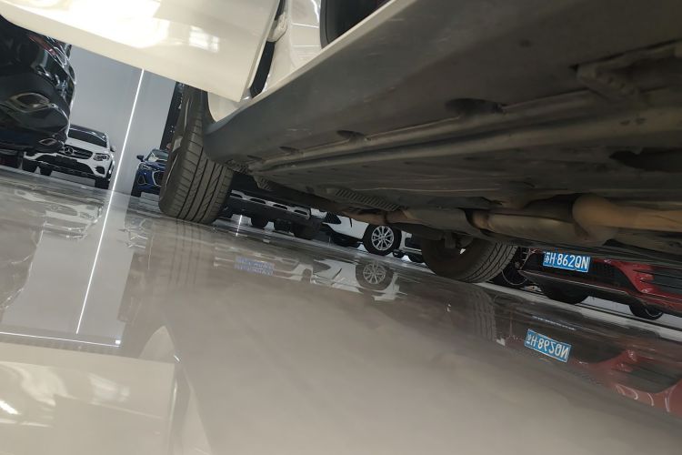 奔驰GLC轿跑 2017款 GLC 200 4MATIC 轿跑SUV局部细节9001