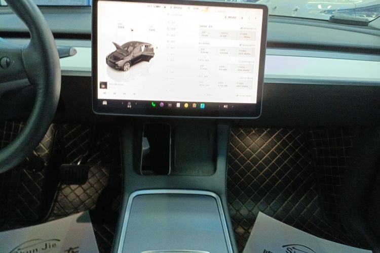 特斯拉 Model Y 2022款 长续航全轮驱动版局部细节16