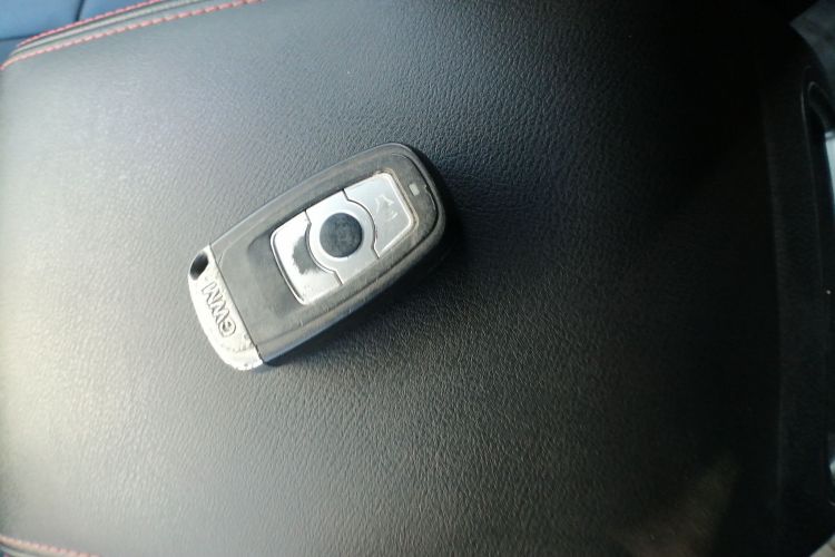 哈弗H6 2017款 蓝标 运动版 1.5T 手动两驱精英型中控内饰11