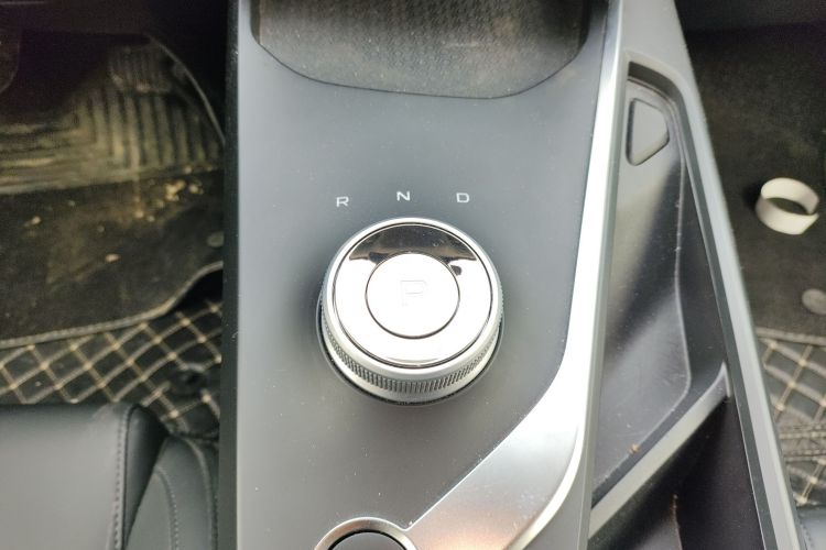 吉利几何A 2024款 410KM 出行版中控内饰18