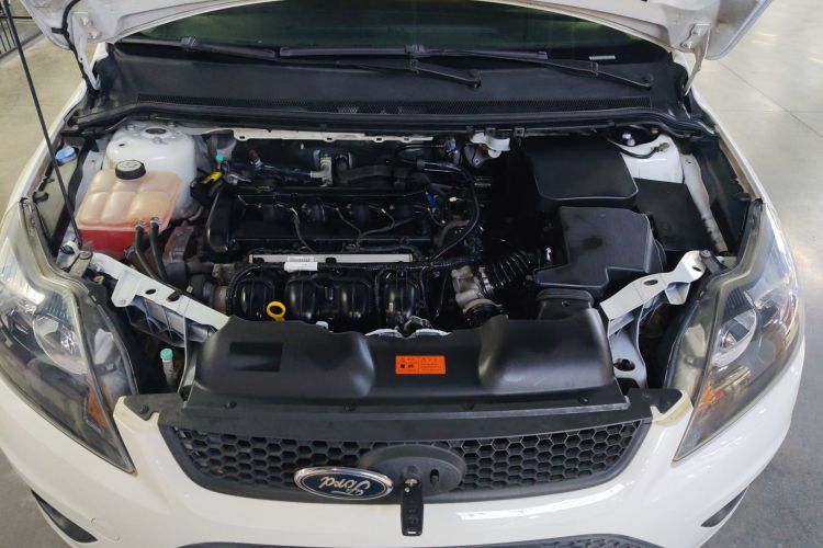 福特 福克斯 2013款 两厢经典 1.8L 手动百万纪念版机舱底盘24