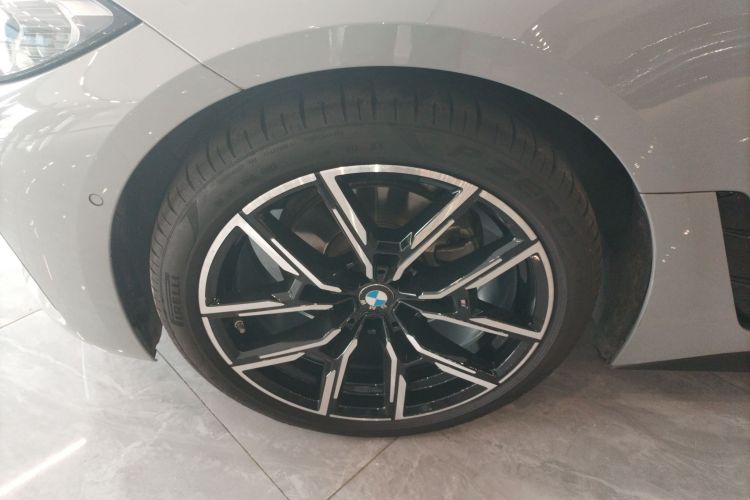 宝马4系 2023款 425i Gran Coupe M运动曜夜套装车身外观6007