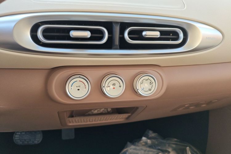 五菱汽车 宏光MINIEV 2025款 四门版 进阶款局部细节16