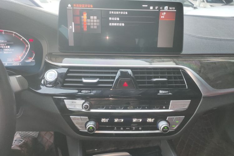 宝马5系 2021款 525Li M运动套装中控内饰16